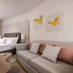 Arsenal Lofts Appartement *
