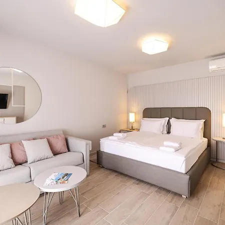 Arsenal Lofts Apartment *