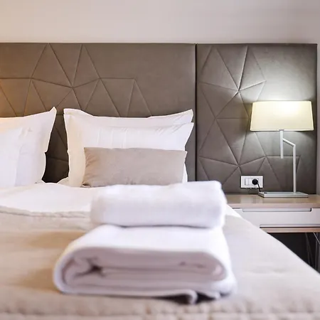 Arsenal Lofts Apartment